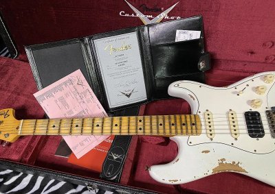 画像1: 2023 Fender Custom Shop 69 Heavy Relic Stratocaster HSS - Handwound Pick Ups - Modern Specs/新品/全国一律送料無料！