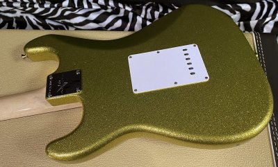 画像2: Fender Custom Shop Dick Dale Stratocaster - NOS - Chartreuse Sparkle/新品/全国一律送料無料！