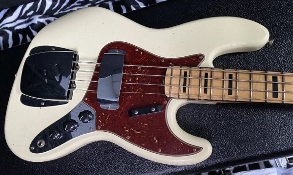 画像1: Fender Custom Shop 1968 Journeyman Relic Jazz Bass - Vintage White/新品/全国一律送料無料！ (1)