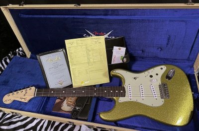 画像3: Fender Custom Shop Dick Dale Stratocaster - NOS - Chartreuse Sparkle/新品/全国一律送料無料！