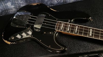 画像2: Fender Custom Shop Limited Edition Custom Jazz Bass Heavy Relic - Aged Black/全国一律送料無料