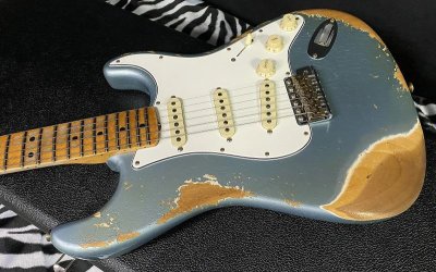 画像1: Fender Custom Shop 69 Heavy Relic Stratocaster Aged Blue Ice Metallic/全国一律送料無料