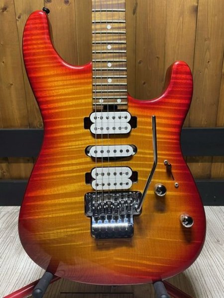 画像1: Charvel Custom Shop San Dimas HSH Cherry Sunburst/全国一律送料無料 (1)