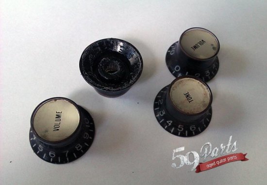 59PARTS/SET OF 4 HAND AGED TOP HAT REFLECTOR KNOBS  BLACK/SILVER/ビンテージパーツ/全国一律送料無料